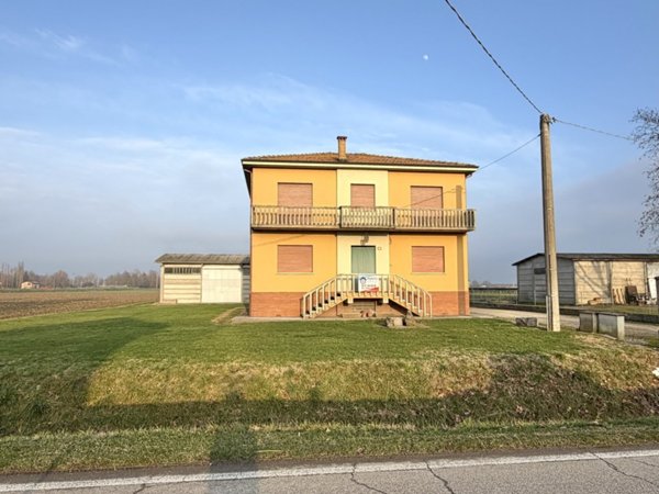 casa indipendente in vendita a Baricella in zona Boschi