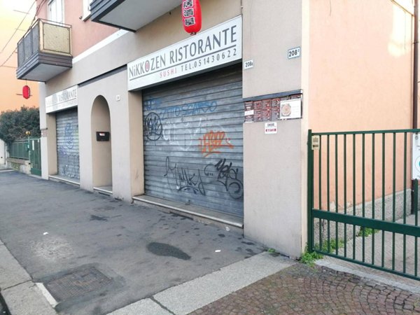 negozio in vendita a Bologna in zona Andrea Costa