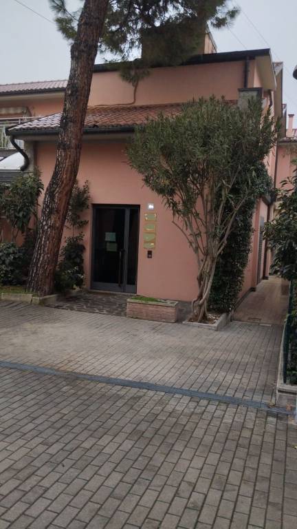 ufficio in vendita a Bologna in zona Santa Viola