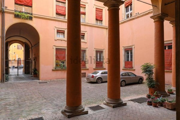 appartamento in vendita a Bologna in zona Quartiere Porto