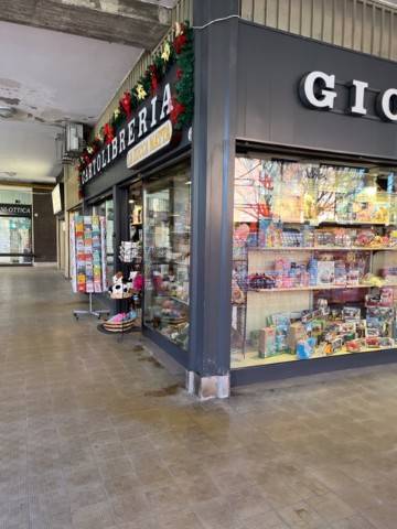 negozio in vendita a Bologna in zona Savena