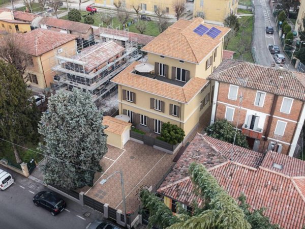 casa indipendente in vendita a Bologna in zona Borgo Panigale