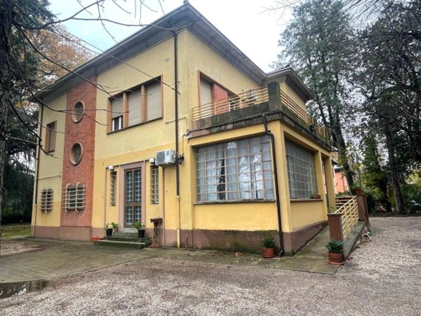 casa indipendente in vendita a Bologna in zona Fiera