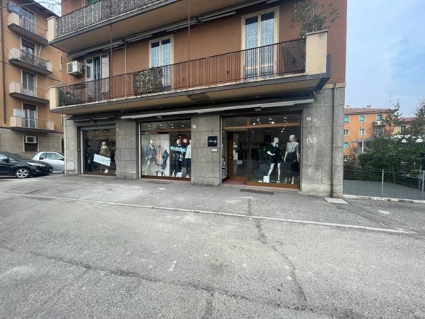 negozio in vendita a Bologna in zona Saragozza