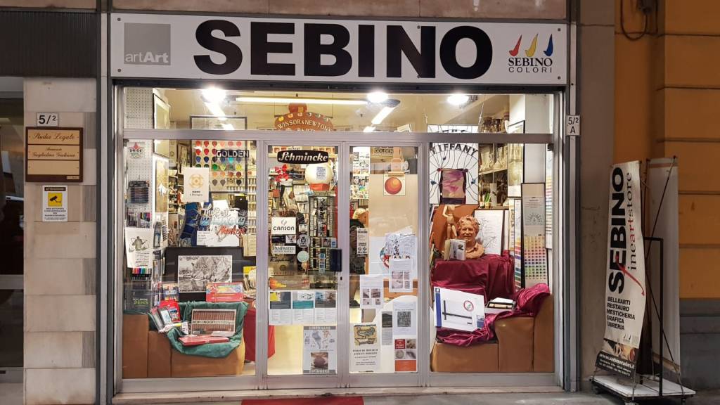 negozio in vendita a Bologna in zona Quartiere Porto