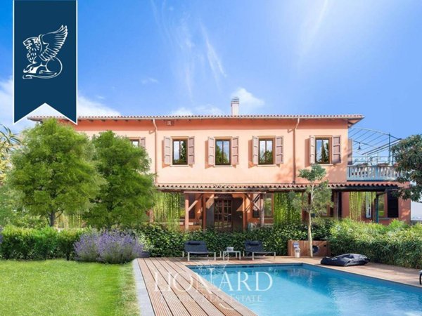 casa indipendente in vendita a Bologna in zona Centro Storico