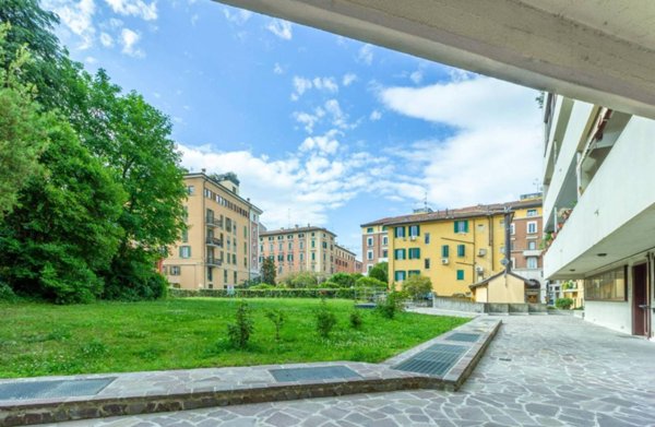 appartamento in vendita a Bologna in zona Saffi