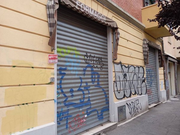 negozio in vendita a Bologna in zona Bolognina
