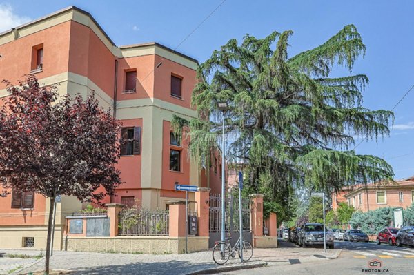 appartamento in vendita a Bologna in zona Saffi