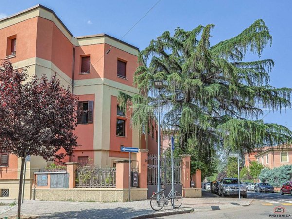 appartamento in vendita a Bologna in zona Saffi