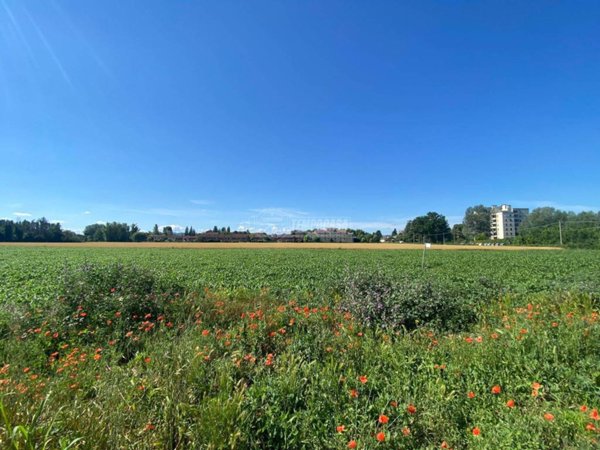 intera palazzina in vendita a Bologna in zona Bolognina