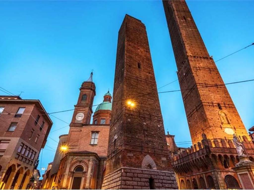 appartamento in vendita a Bologna in zona Centro Storico