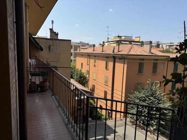 appartamento in vendita a Bologna in zona Andrea Costa