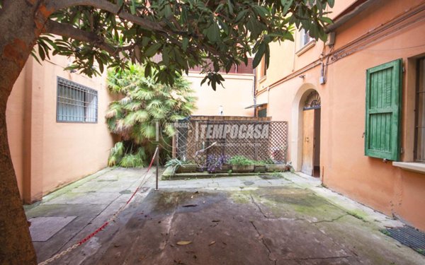 appartamento in vendita a Bologna in zona Centro Storico