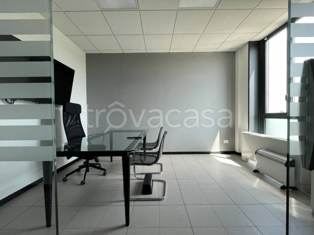 ufficio in vendita a Bologna in zona San Vitale