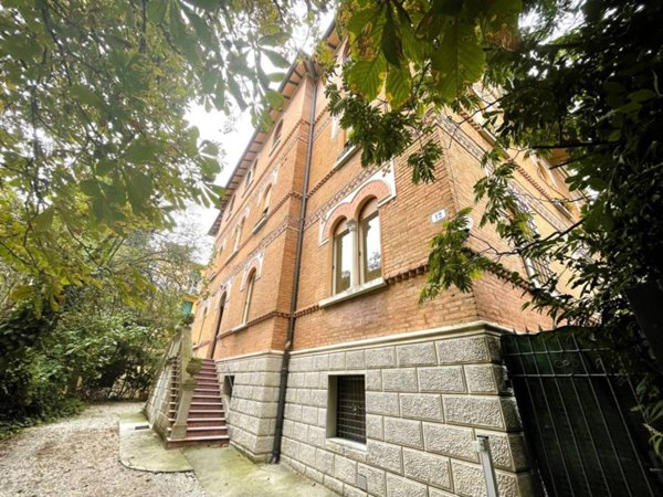 appartamento in vendita a Bologna in zona Santo Stefano