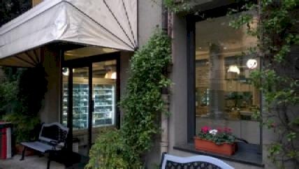 locale commerciale in vendita a Bologna