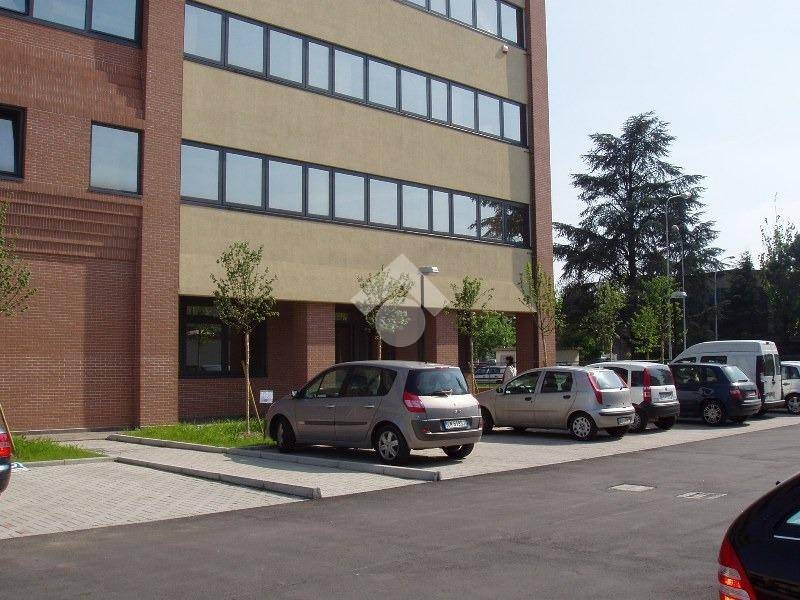 ufficio in vendita a Bologna in zona Corticella