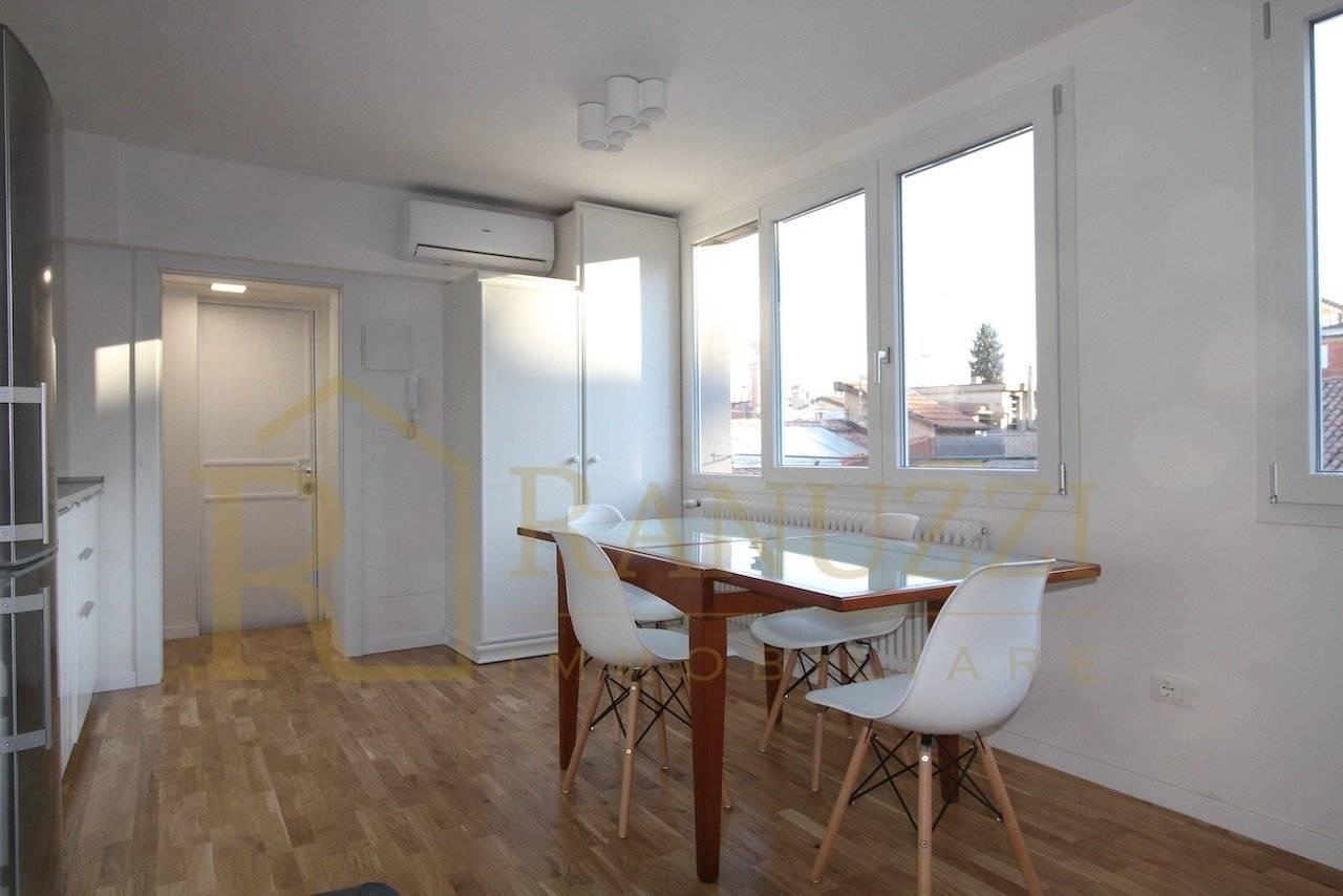 appartamento in vendita a Bologna in zona Santo Stefano