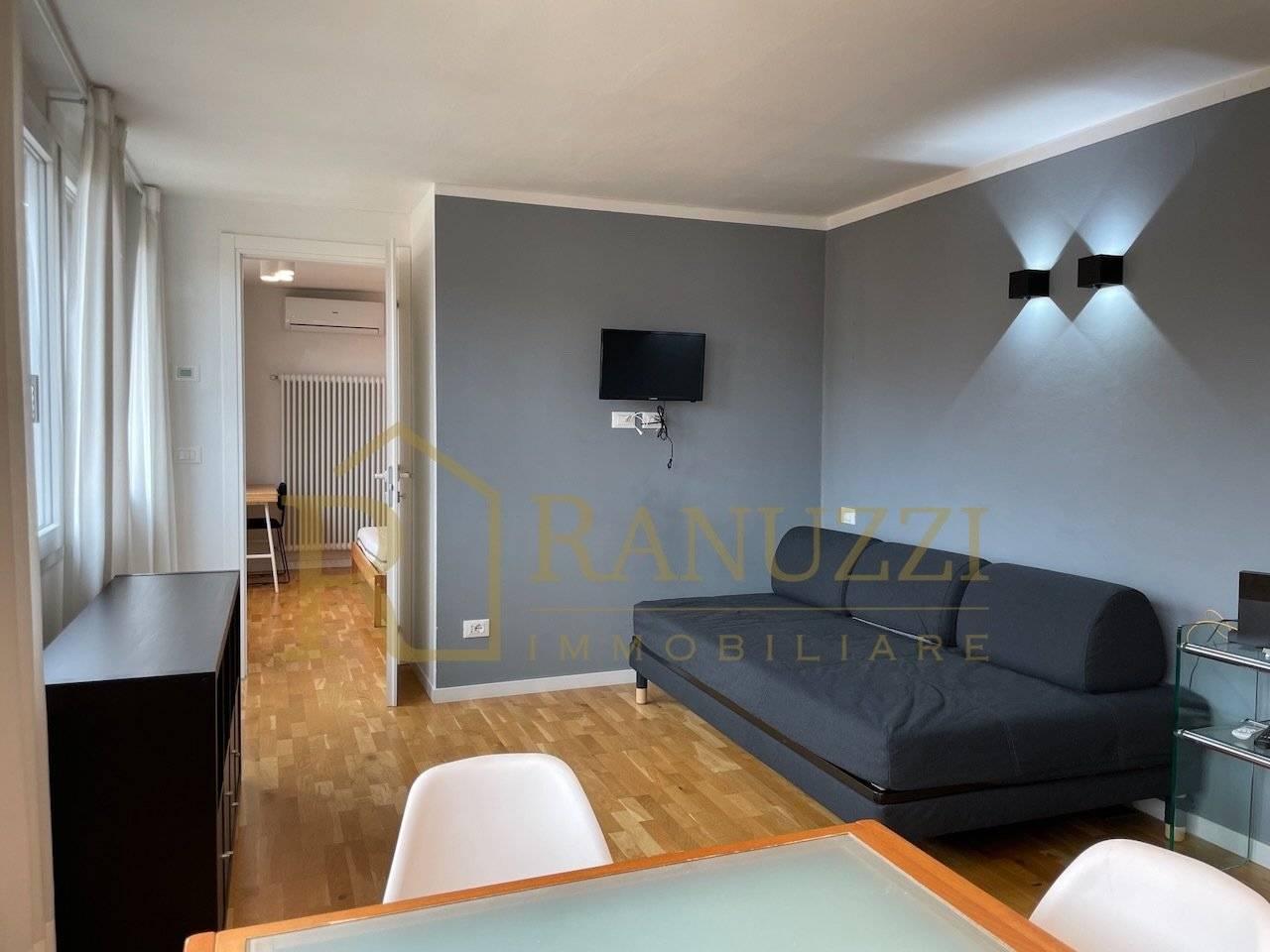 appartamento in vendita a Bologna in zona Santo Stefano