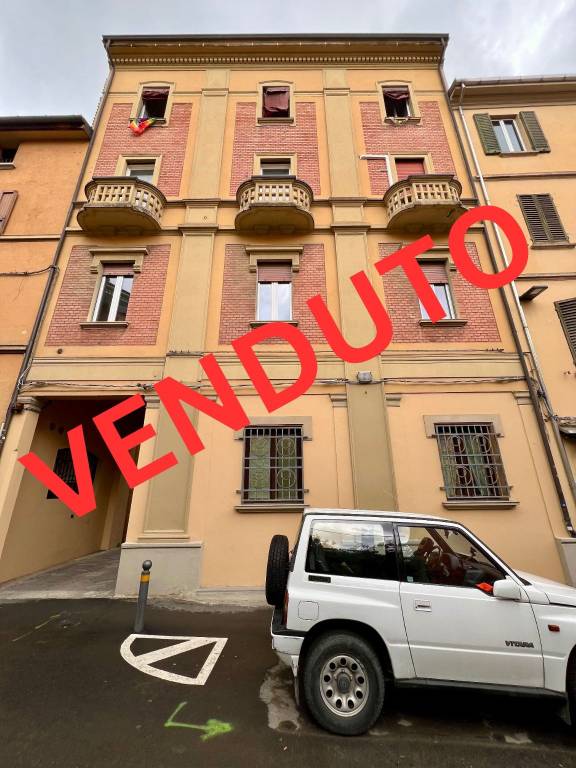 appartamento in vendita a Bologna in zona Saragozza