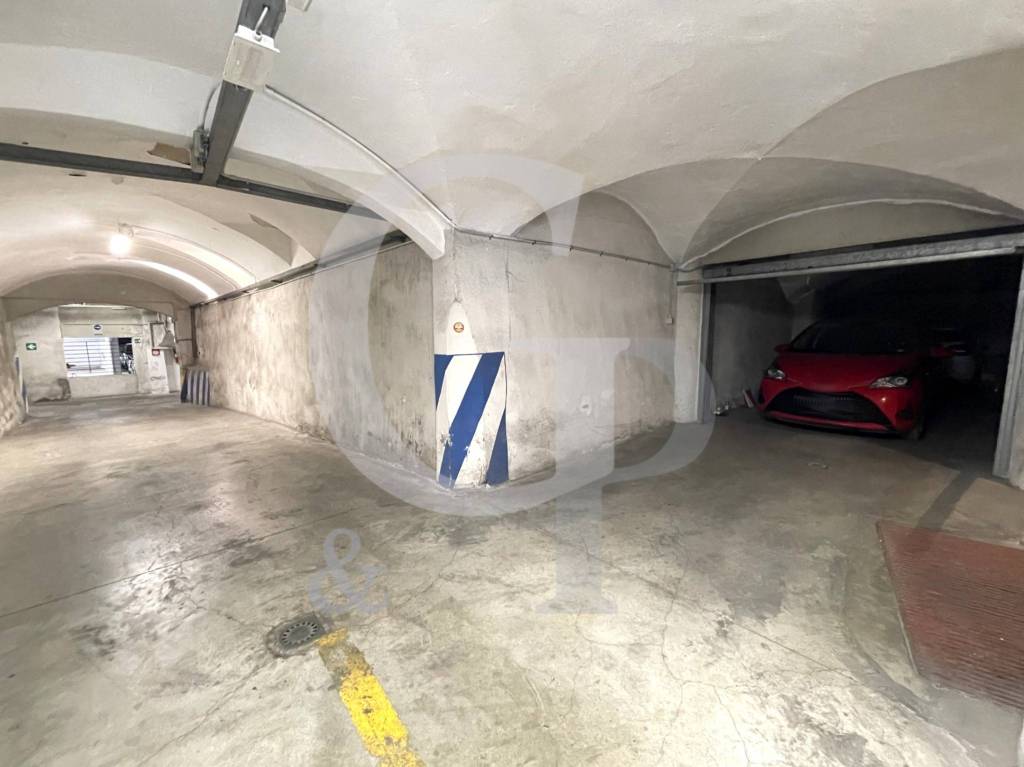 ufficio in vendita a Bologna in zona Centro Storico