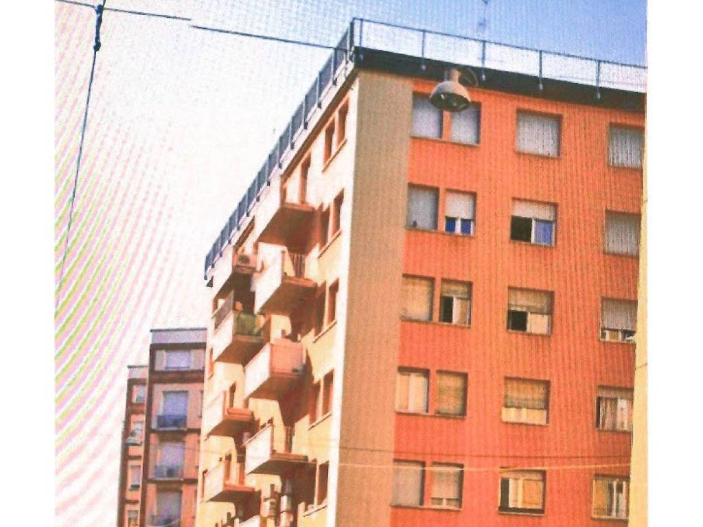 ufficio in vendita a Bologna in zona Reno