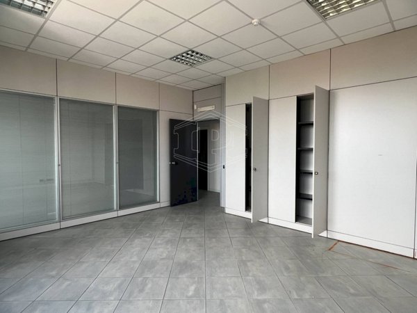 ufficio in vendita a Bologna in zona Aeroporto