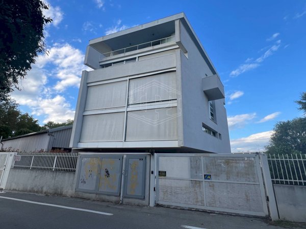 ufficio in vendita a Bologna in zona Borgo Panigale