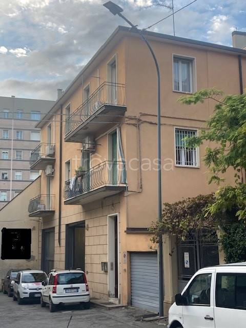 casa indipendente in vendita a Bologna in zona Centro Storico