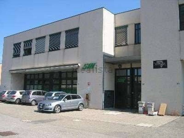ufficio in vendita a Bologna in zona Quartiere Porto