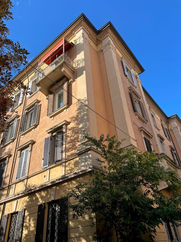 appartamento in vendita a Bologna in zona Saragozza