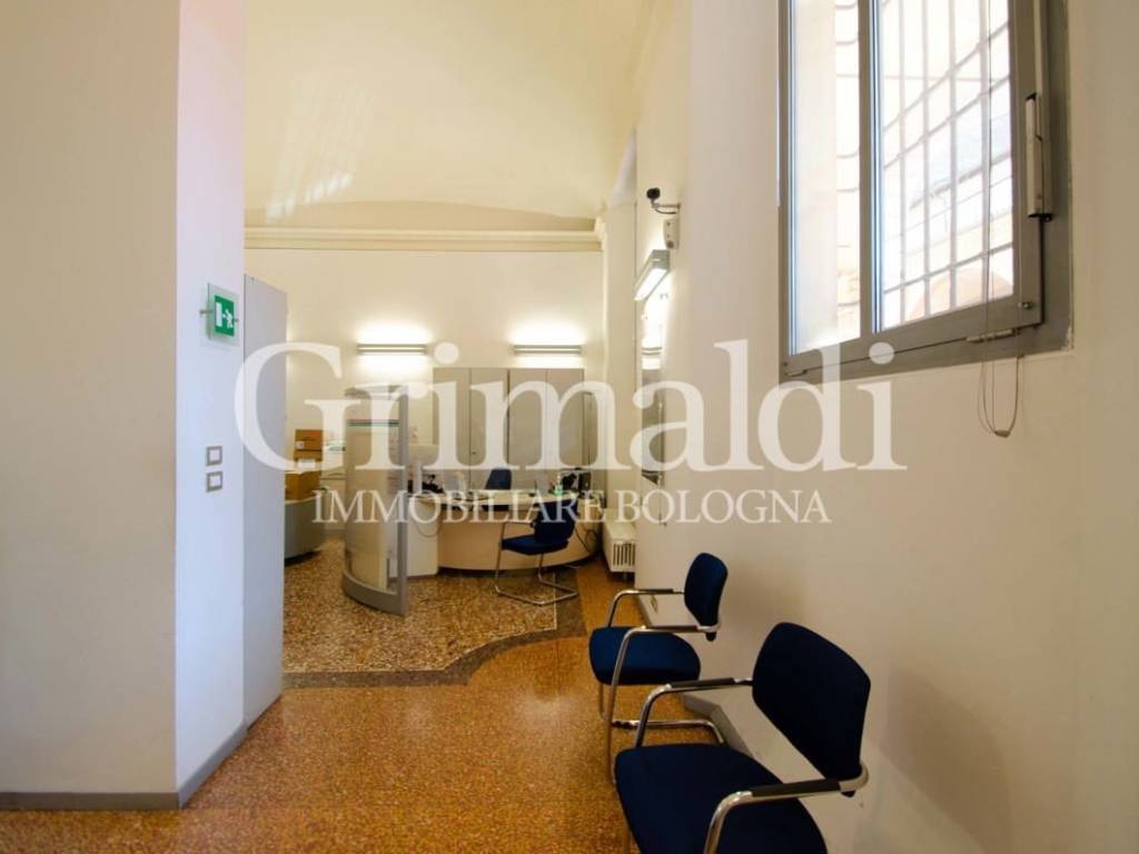 negozio in vendita a Bologna
