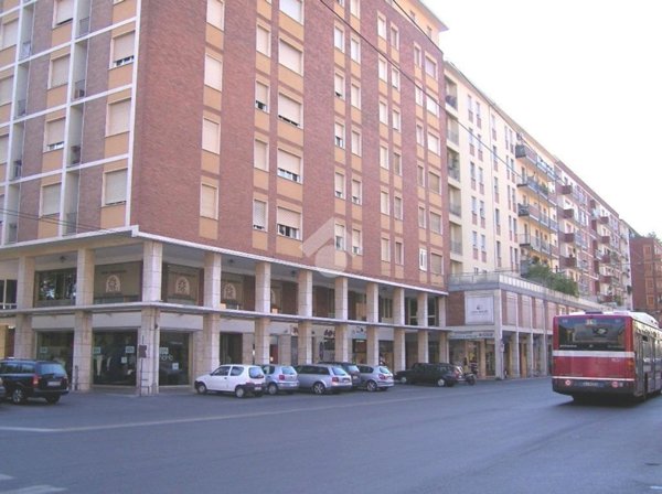 negozio in vendita a Bologna