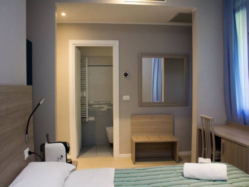 intera palazzina in vendita a Bologna in zona San Vitale