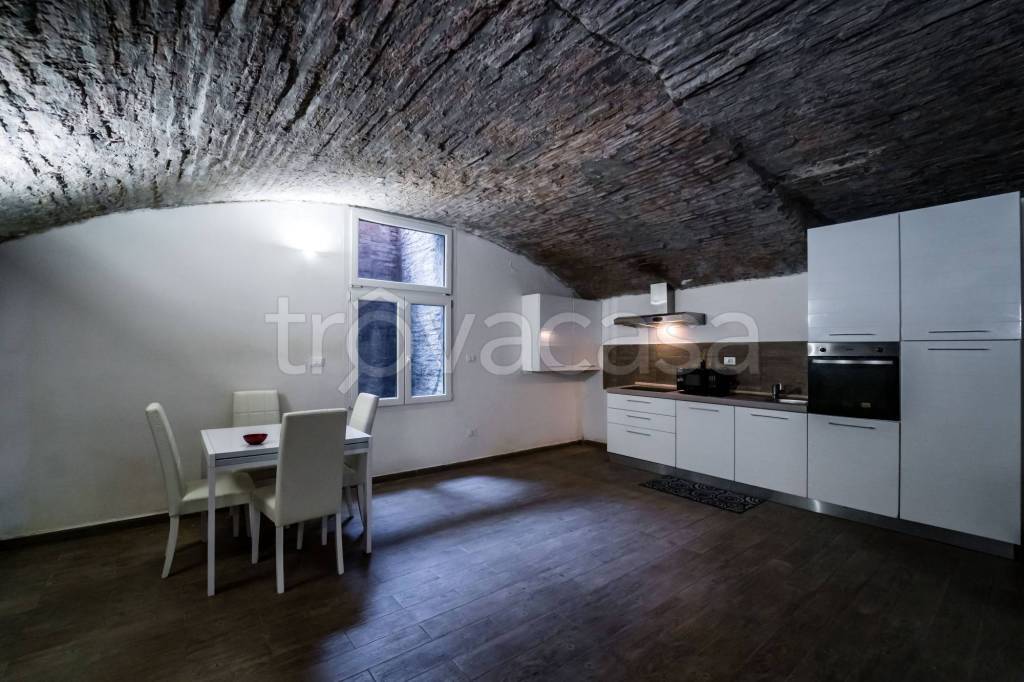 appartamento in vendita a Bologna in zona Santo Stefano