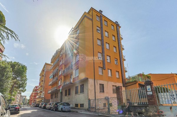 appartamento in vendita a Bologna in zona Saragozza
