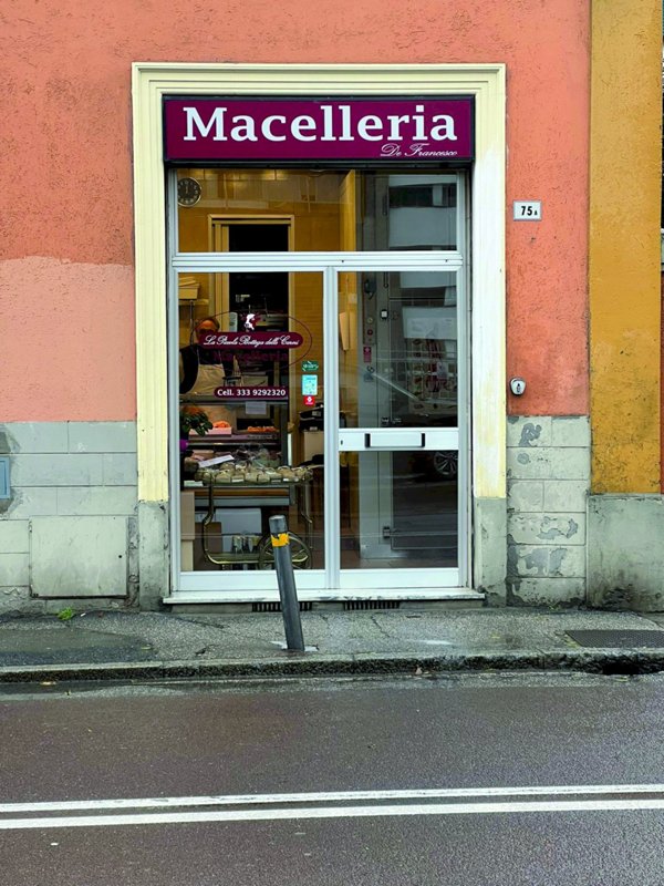 negozio in vendita a Bologna in zona San Vitale