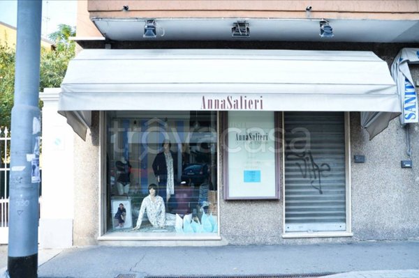 negozio in vendita a Bologna in zona Savena