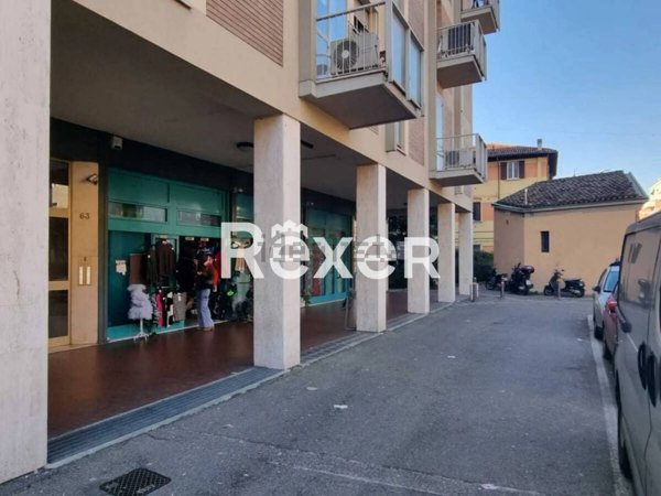 ufficio in vendita a Bologna in zona Savena