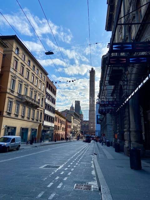 negozio in vendita a Bologna in zona Centro Storico