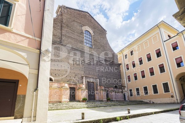 appartamento in vendita a Bologna in zona Santo Stefano