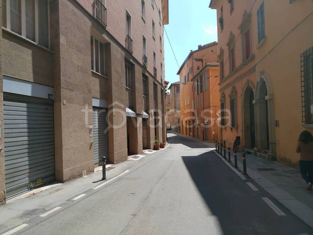 casa indipendente in vendita a Bologna in zona Centro Storico
