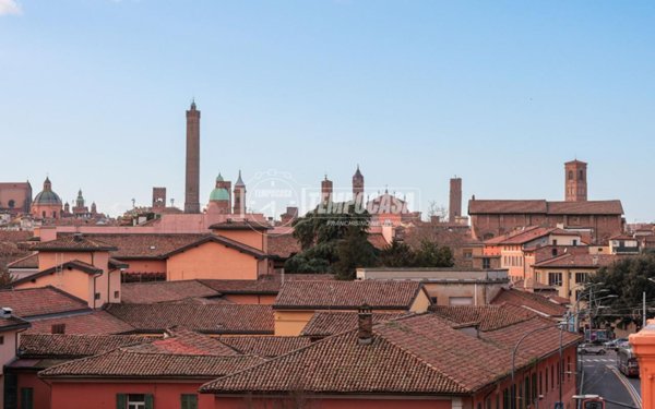 appartamento in vendita a Bologna in zona San Vitale