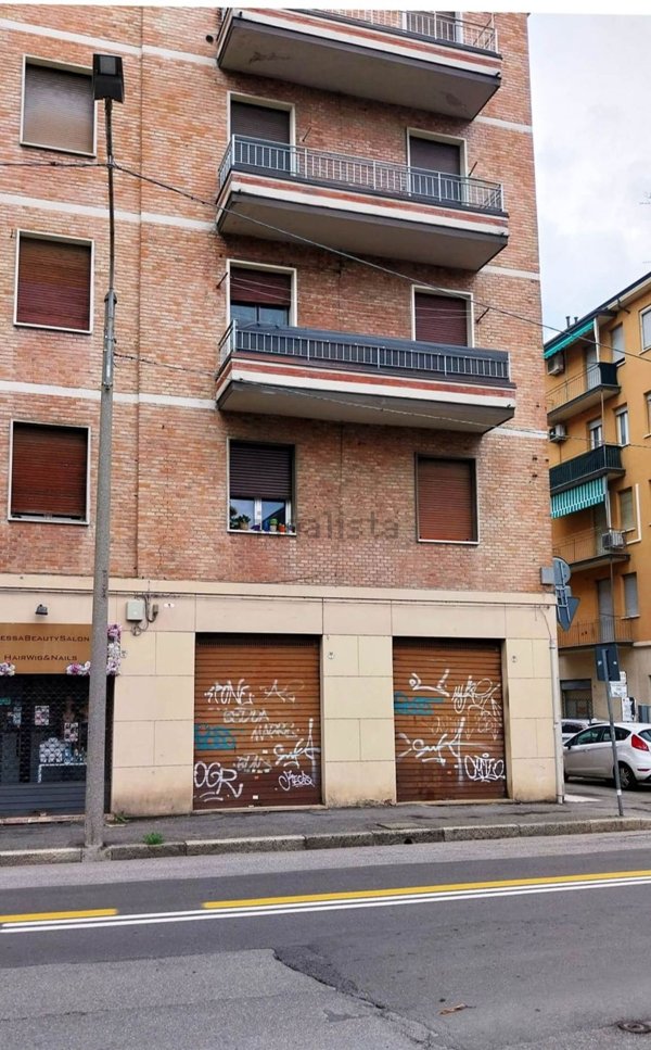 negozio in vendita a Bologna