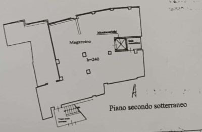 locale di sgombero in vendita a Bologna in zona Reno