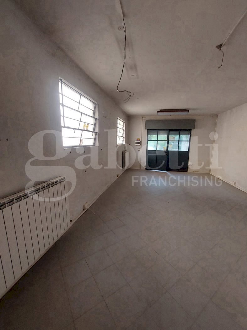 locale di sgombero in vendita a Bologna in zona Santa Viola