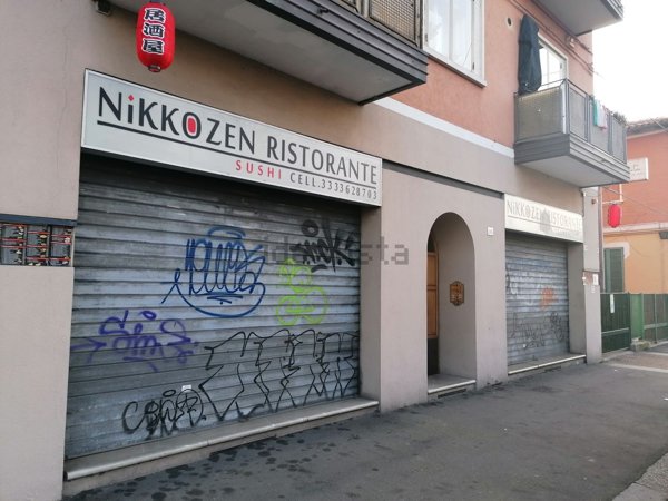 negozio in vendita a Bologna in zona Andrea Costa
