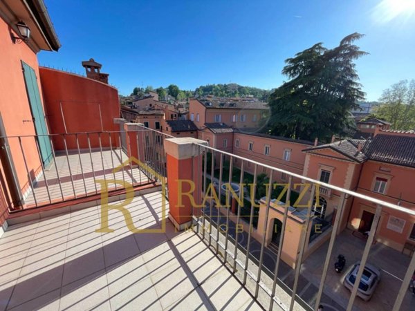 appartamento in vendita a Bologna in zona Centro Storico