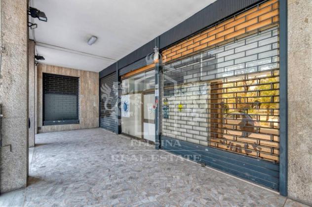 negozio in vendita a Bologna in zona San Vitale